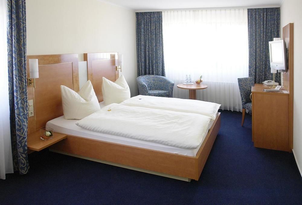 Hotel-Restaurant Zur Krone Löhnberg Quarto foto